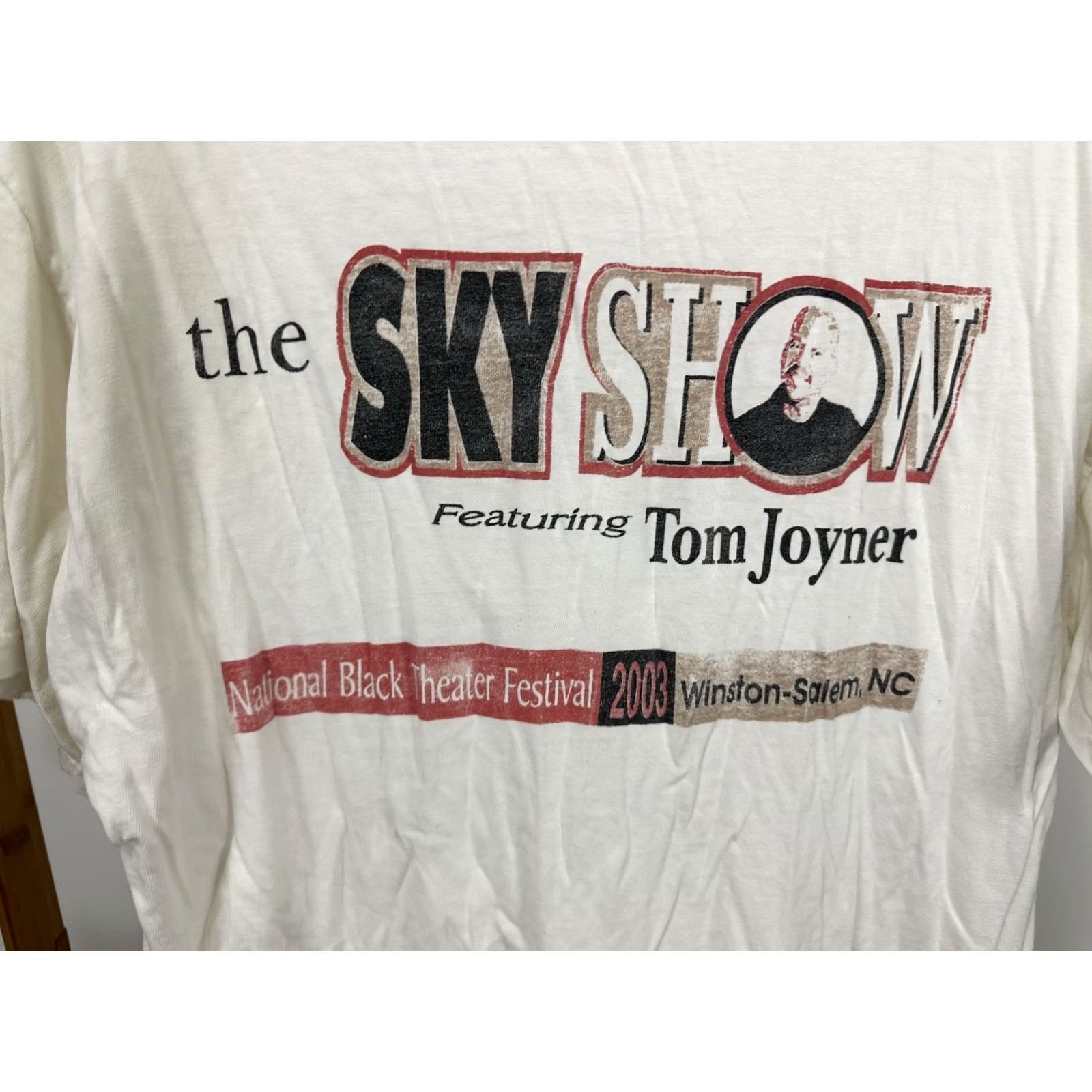 Hanes VTG 97.1 QMG Radio Station R&B Soul Worn Cotton Thrashed T-Shirt Size L Shirt Mens White Distressed 90s Size US L / EU 52-54 / 3 - 5 Thumbnail