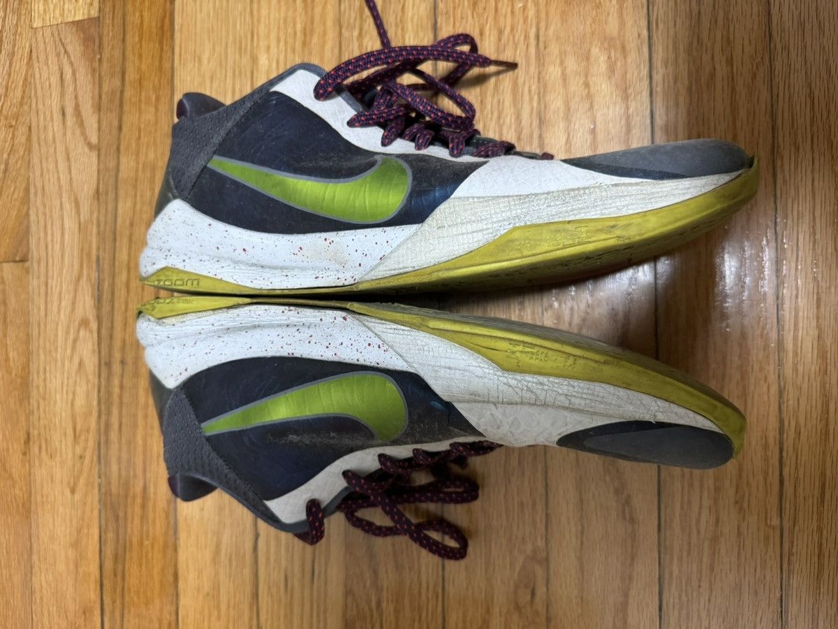 Nike Kobe 5 chaos Size US 9.5 / EU 42-43 - 3 Thumbnail