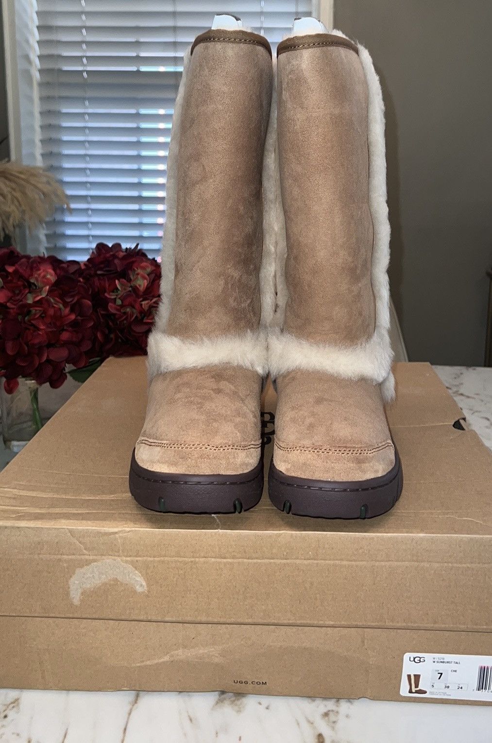 Ugg NIB UGG Sunburst Tall Women’s boots Chestnut |size 7 Size US 7 / IT 37 - 1 Thumbnail