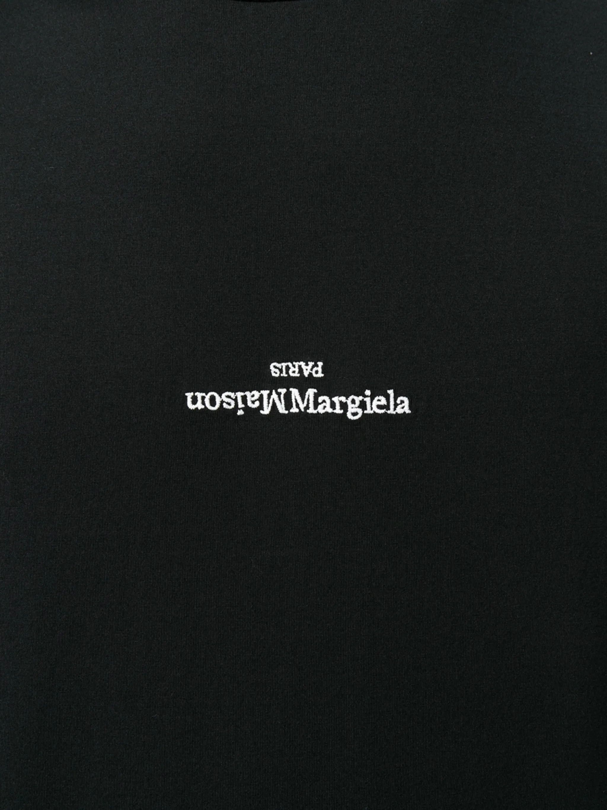 Maison Margiela oc11z1025 Distorted-Logo Cotton T-Shirt in Black Size US L / EU 52-54 / 3 - 5 Thumbnail