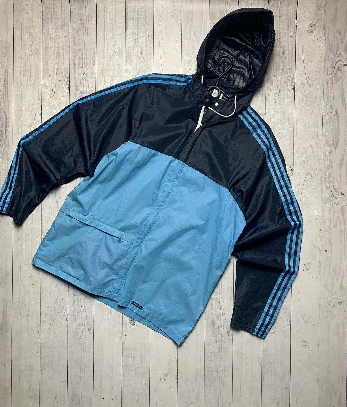Adidas × Vintage Vintage adidas ventex light jacket size M/L blue Size US M / EU 48-50 / 2 - 1 Thumbnail
