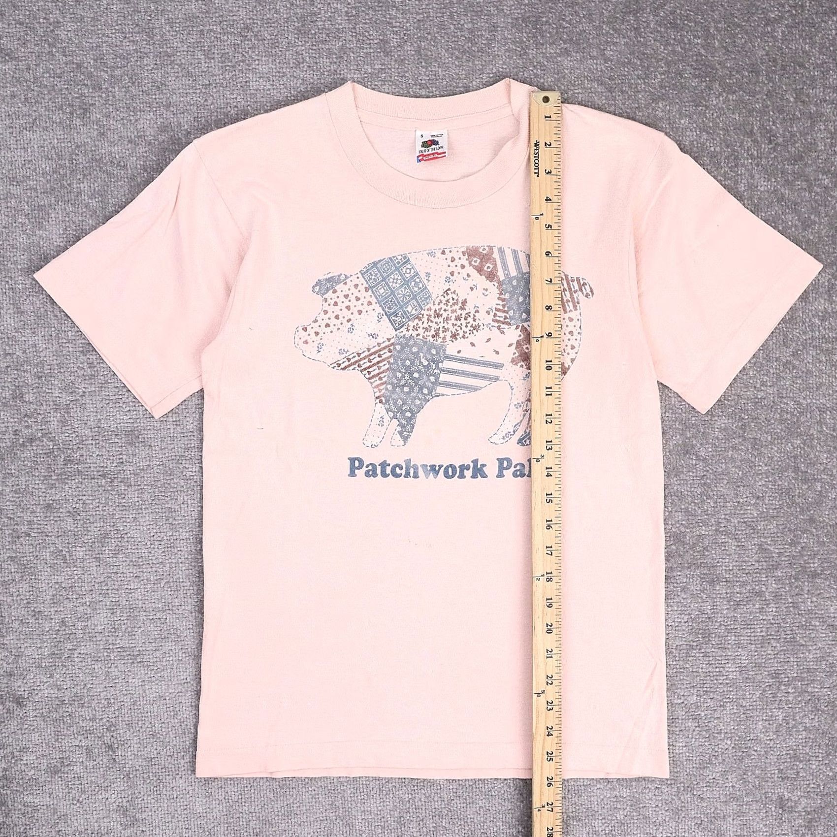 Vintage VINTAGE 90s Patchwork Pals Pig Made in USA Small Pink Short Sleeve T-Shirt Mens Shirt Size US S / EU 44-46 / 1 - 3 Thumbnail