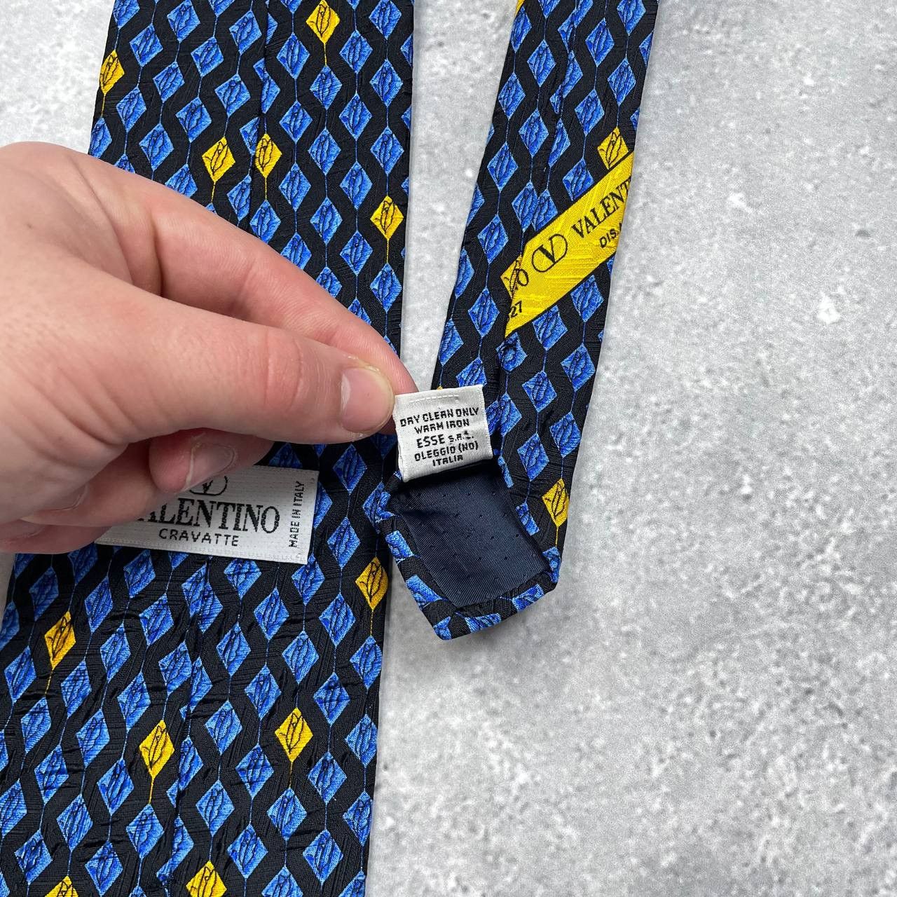 Valentino Vintage Valentino Cravatte Silk Tie Blue/ Yellow Size ONE SIZE - 11 Thumbnail