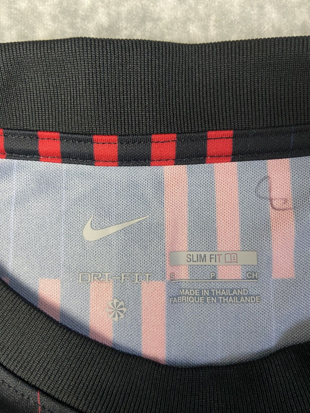 Nike Nike FC Barcelona Pre-Match Away Academy Pro Training jersey Size US S / EU 44-46 / 1 - 3 Thumbnail