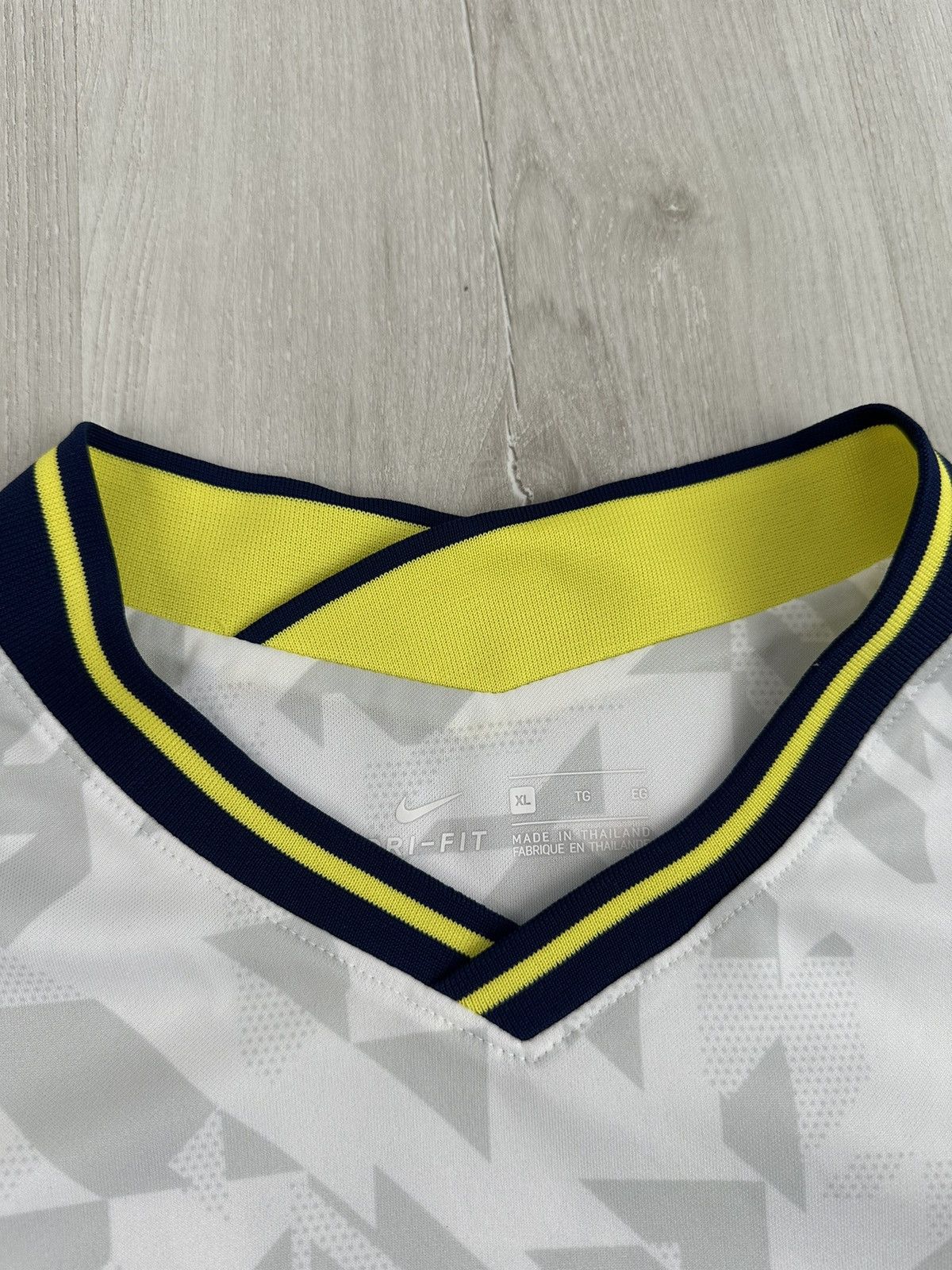 Nike Harry Kane Tottenham Hotspur 2020/21 Soccer Jersey Kit Size US XL / EU 56 / 4 - 4 Thumbnail