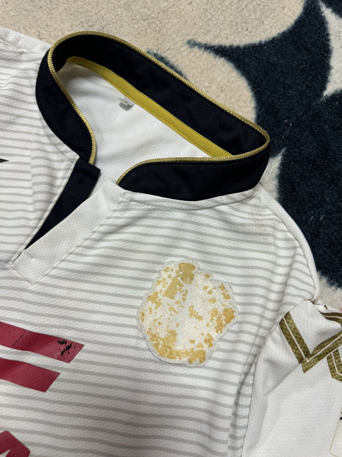 Vintage VINTAGE DIEGO FORLAN CEREZO OSAKA JERSEY Size US M / EU 48-50 / 2 - 3 Thumbnail