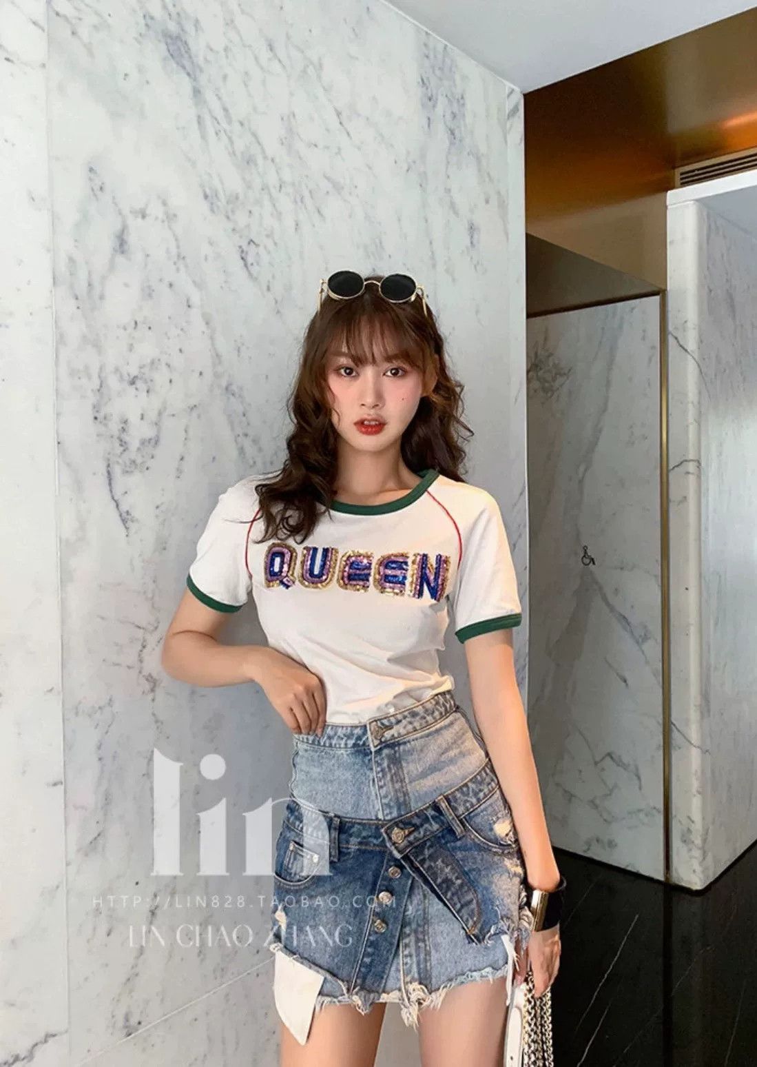 Gucci Gucci Sequin Short-Sleeve T-Shirt XS Size XS / US 0-2 / IT 36-38 - 1 Thumbnail