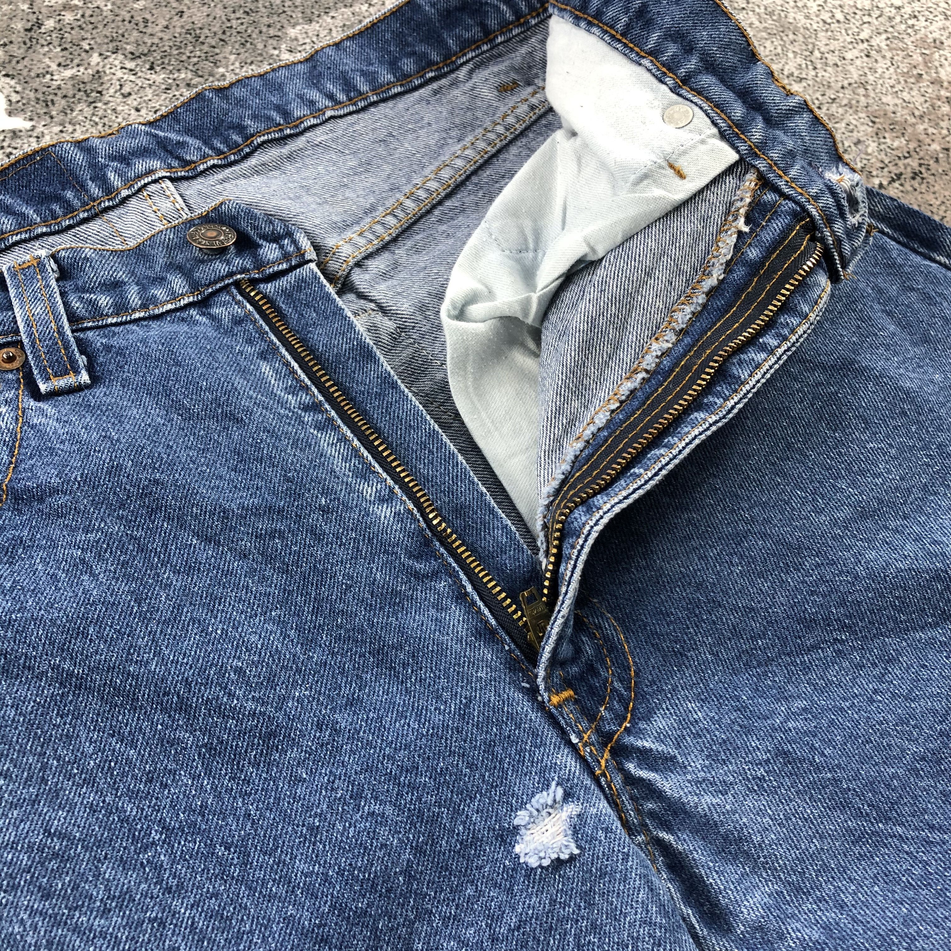 Levi's Vintage Levi's 505 Jeans Blue Wash Denim KJ602 Size US 30 / EU 46 - 8 Thumbnail