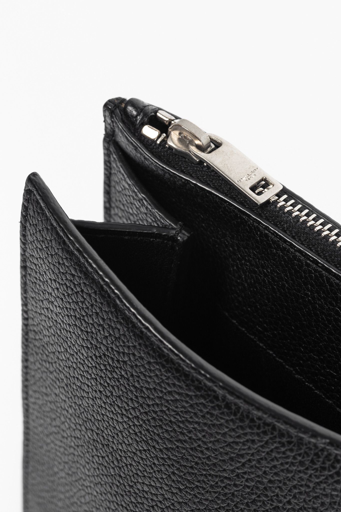 Saint Laurent Paris Saint Laurent Black Pebbled-Leather Flat Snap-Closure Clutch Size ONE SIZE - 10 Thumbnail