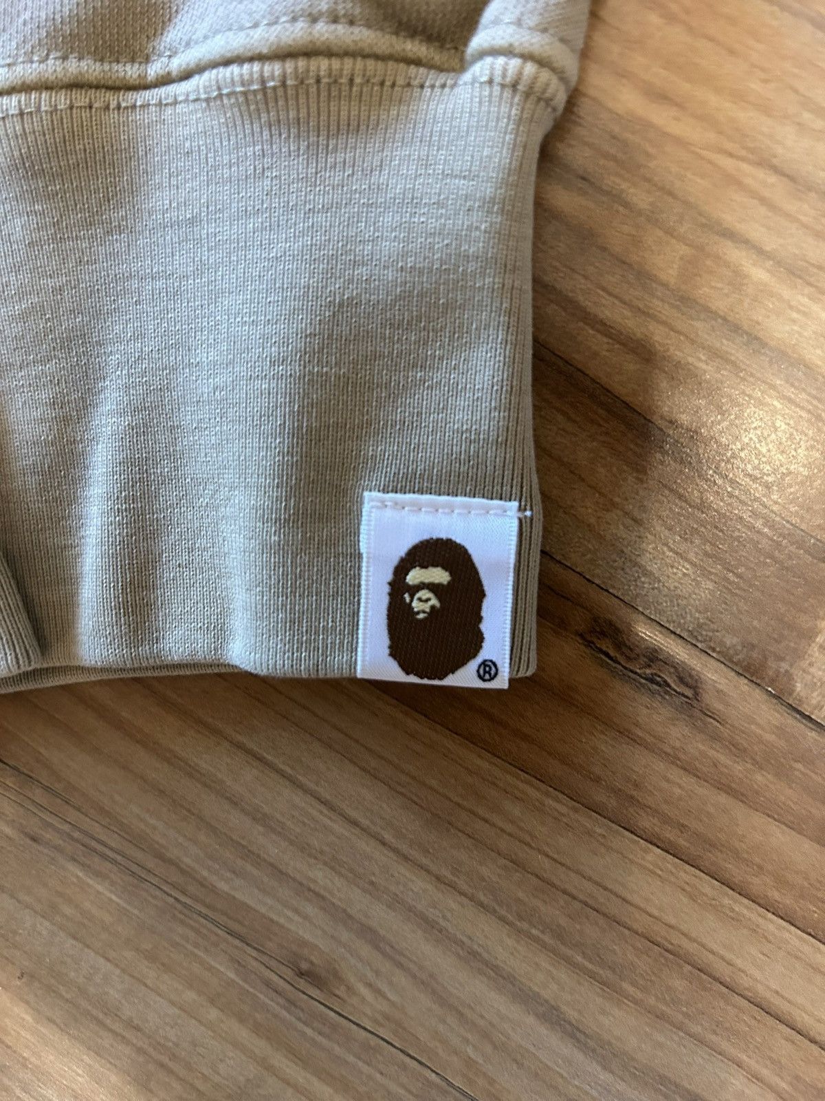 Bape NEW Bape Beige One Point Ape Face Pullover Hoodie Size US L / EU 52-54 / 3 - 6 Thumbnail