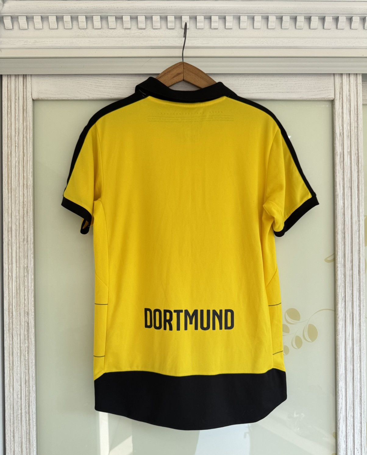 Puma Borussia Dortmund 2015-2016 Home Soccer Jersey Football Kit Size US M / EU 48-50 / 2 - 2 Thumbnail