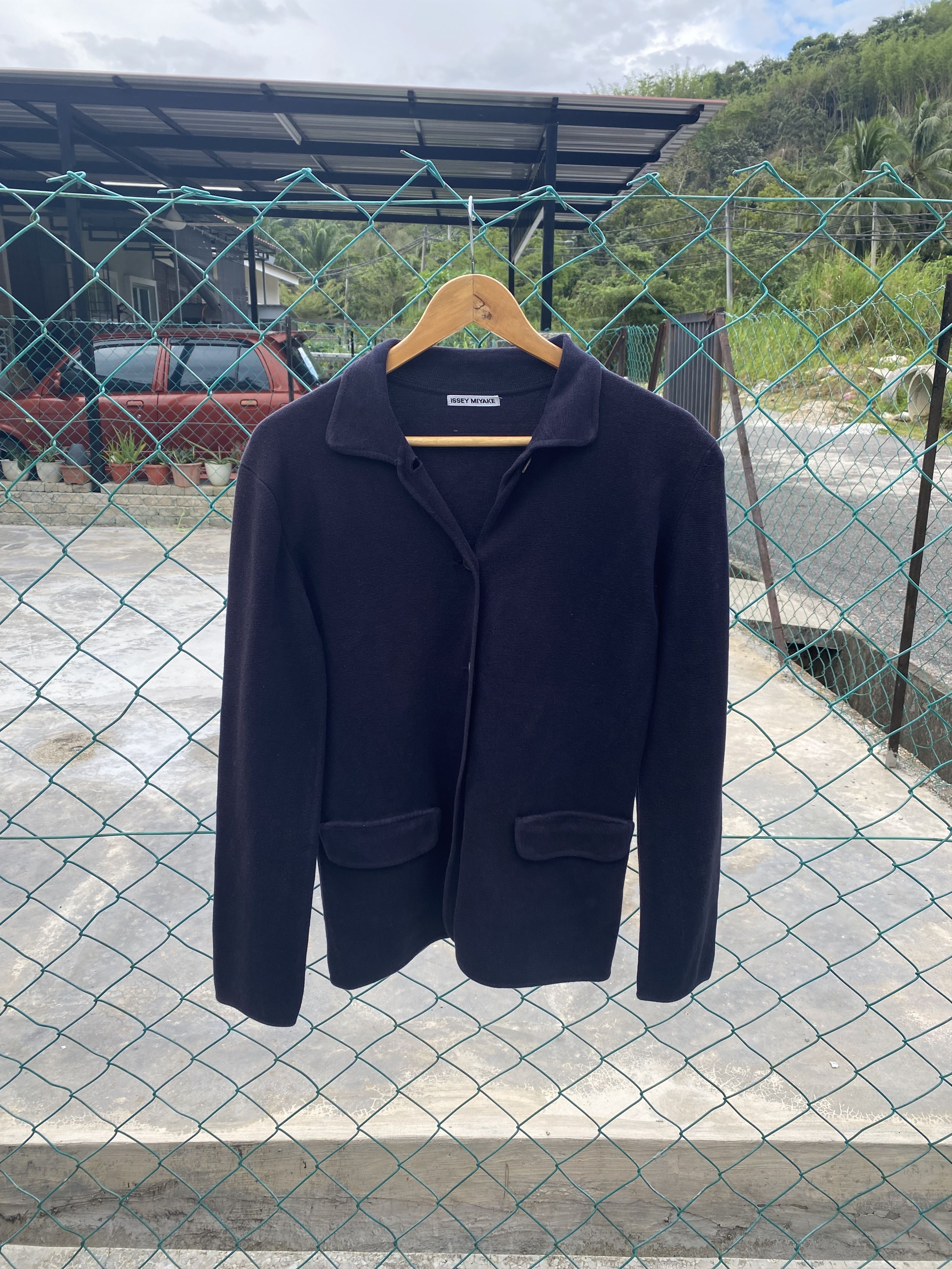 Issey Miyake Issey Miyake Cardigan Size L / US 10 / IT 46 - 1 Thumbnail