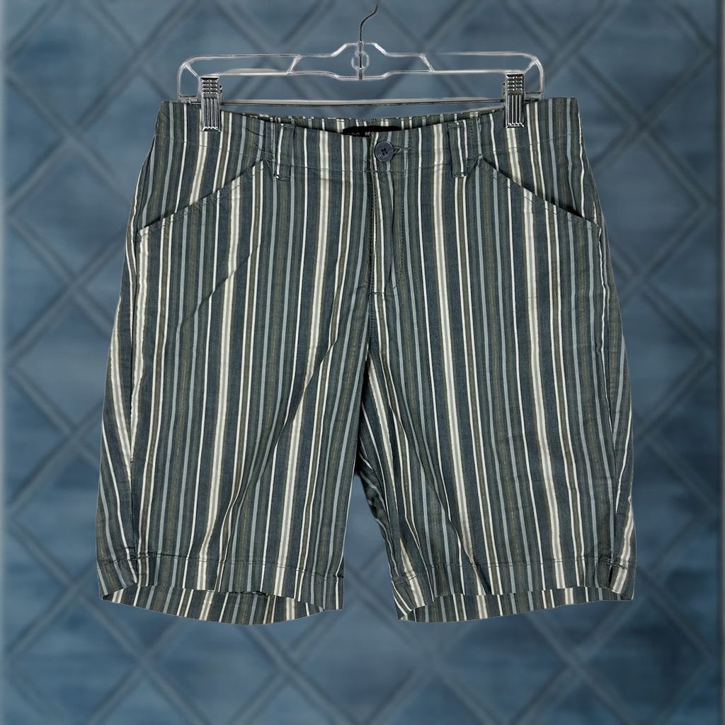 Lee Lee Regular Fit Shorts Women 10 Medium Striped High Rise Flat Front Chino Shorts Mens? Womens Size 32" / US 10 / IT 46 - 1 Thumbnail