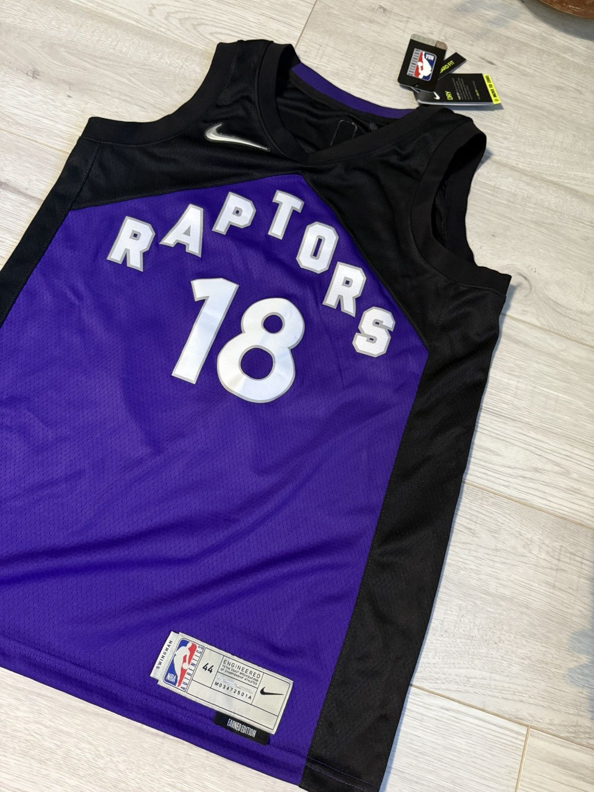 Nike BNWT Nike Toronto Raptors Yuta Watanabe 2021 Earned Swingman Size US M / EU 48-50 / 2 - 2 Thumbnail