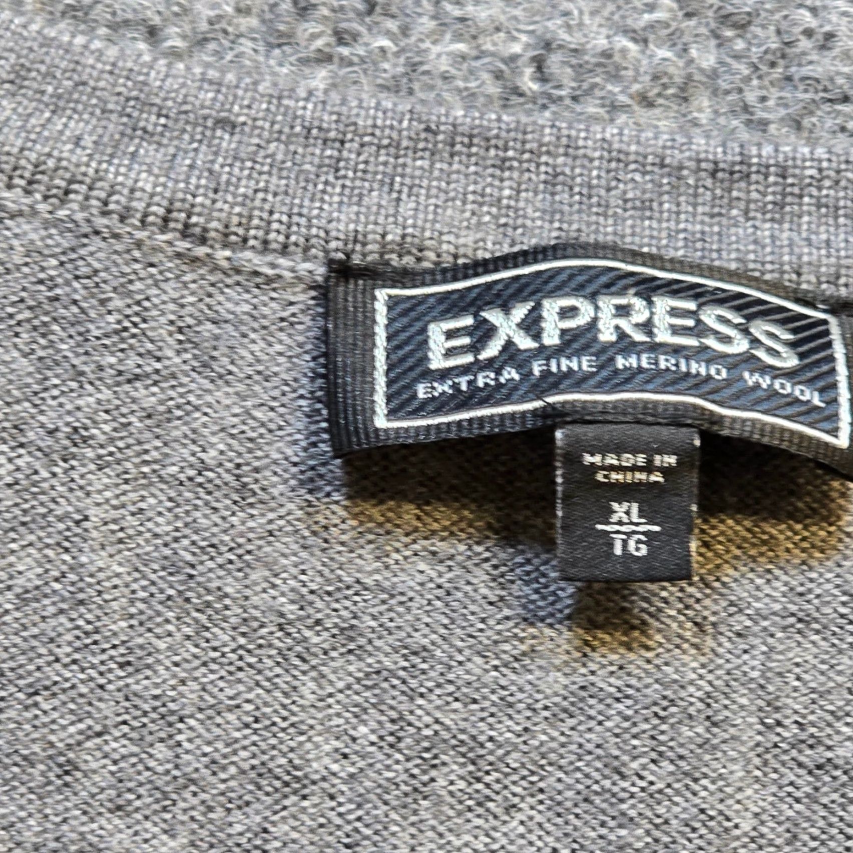 Express Express Sweater Mens XL Gray Merino Wool V-Neck Long Sleeve Casual Pullover Size US XL / EU 56 / 4 - 3 Thumbnail