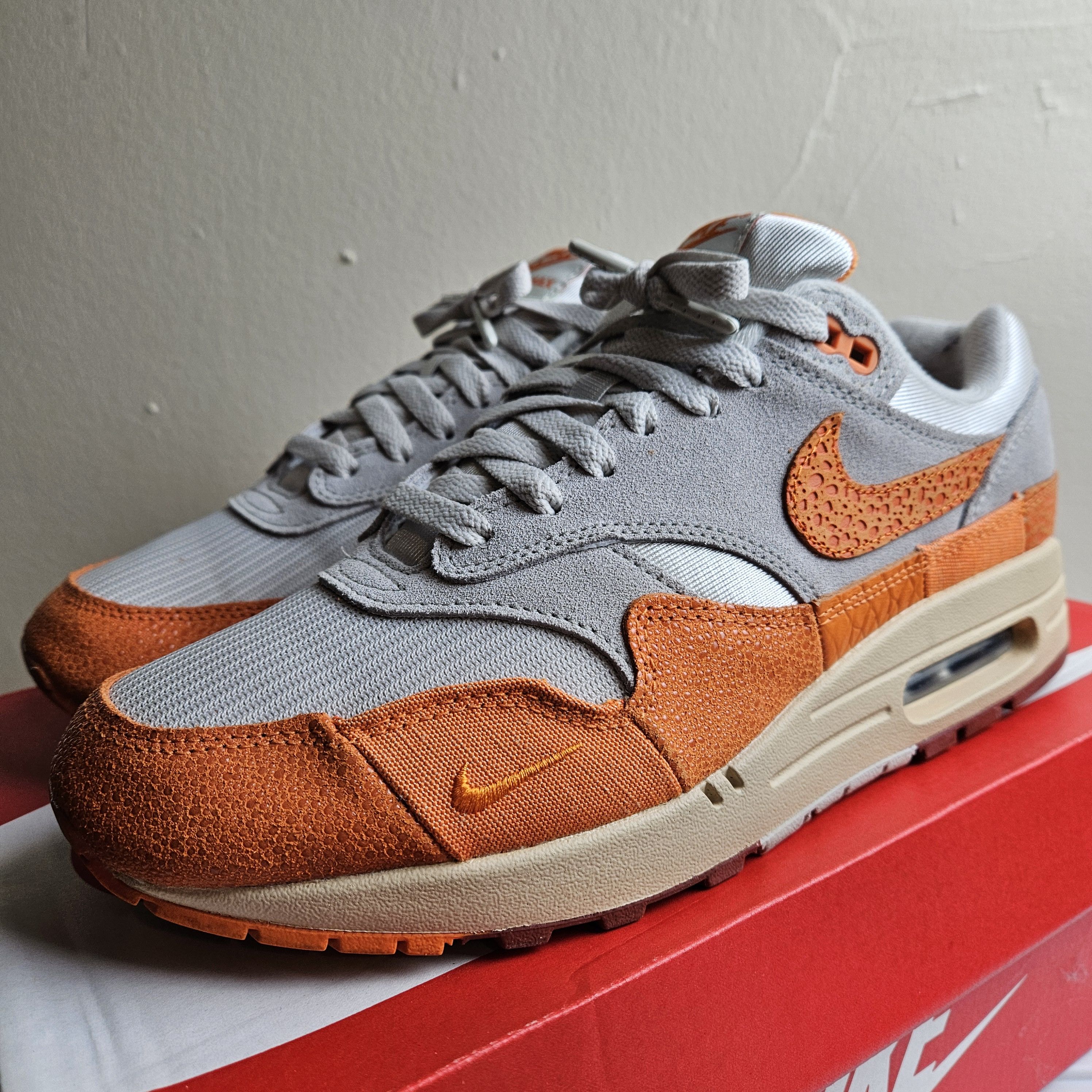 Nike Air Max 1 'Master Magma Orange' Size US 9 / EU 42 - 4 Thumbnail