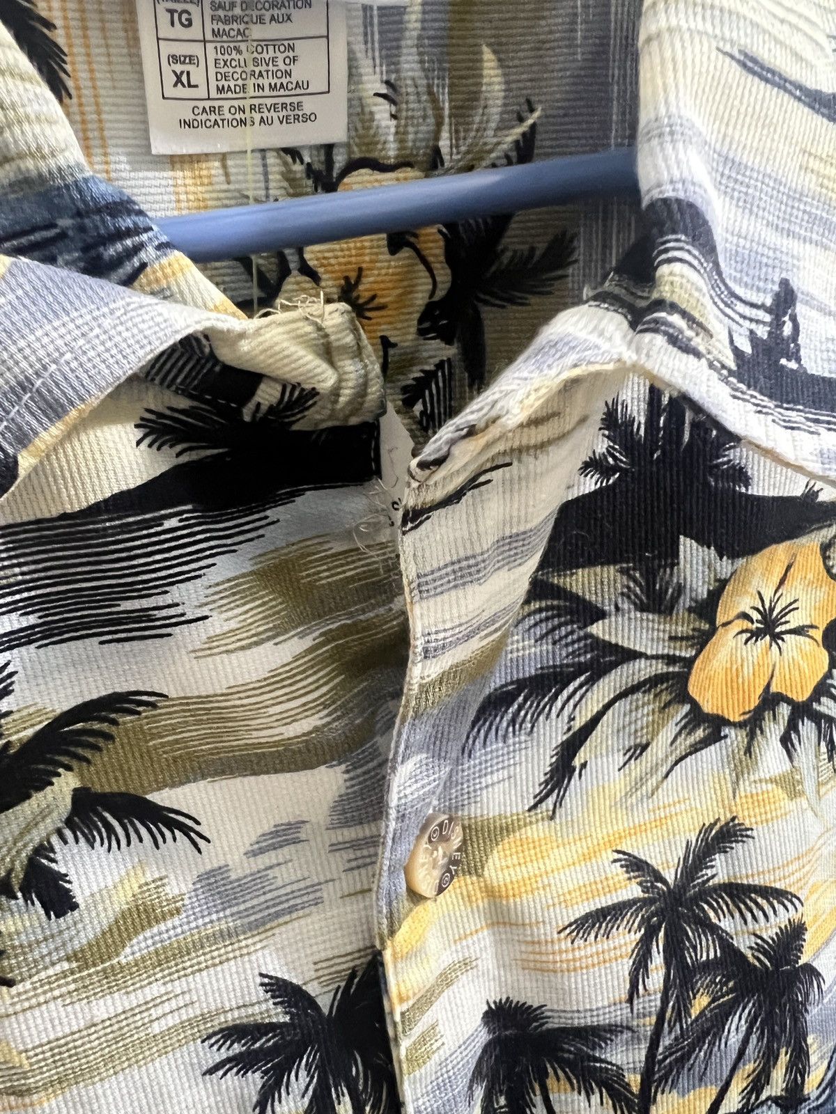 Disney × Vintage Disney Hawaiian camp button up shirt Size US XL / EU 56 / 4 - 4 Thumbnail