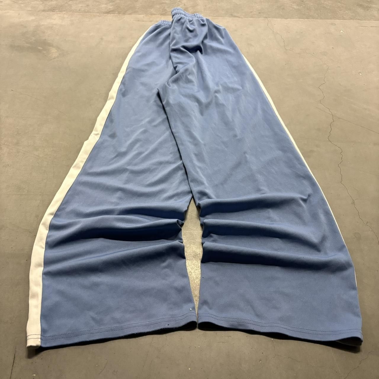 Vintage Crazy Vintage Y2K/2000s Super Baggy Wideleg Baby Blue Striped Sweatpants! Size US 28 / EU 44 - 4 Thumbnail