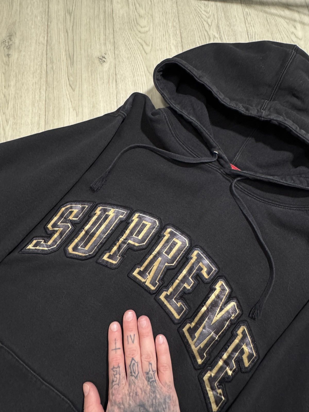 Supreme Supreme World Famous Arc Gold Logo Size US L / EU 52-54 / 3 - 2 Thumbnail