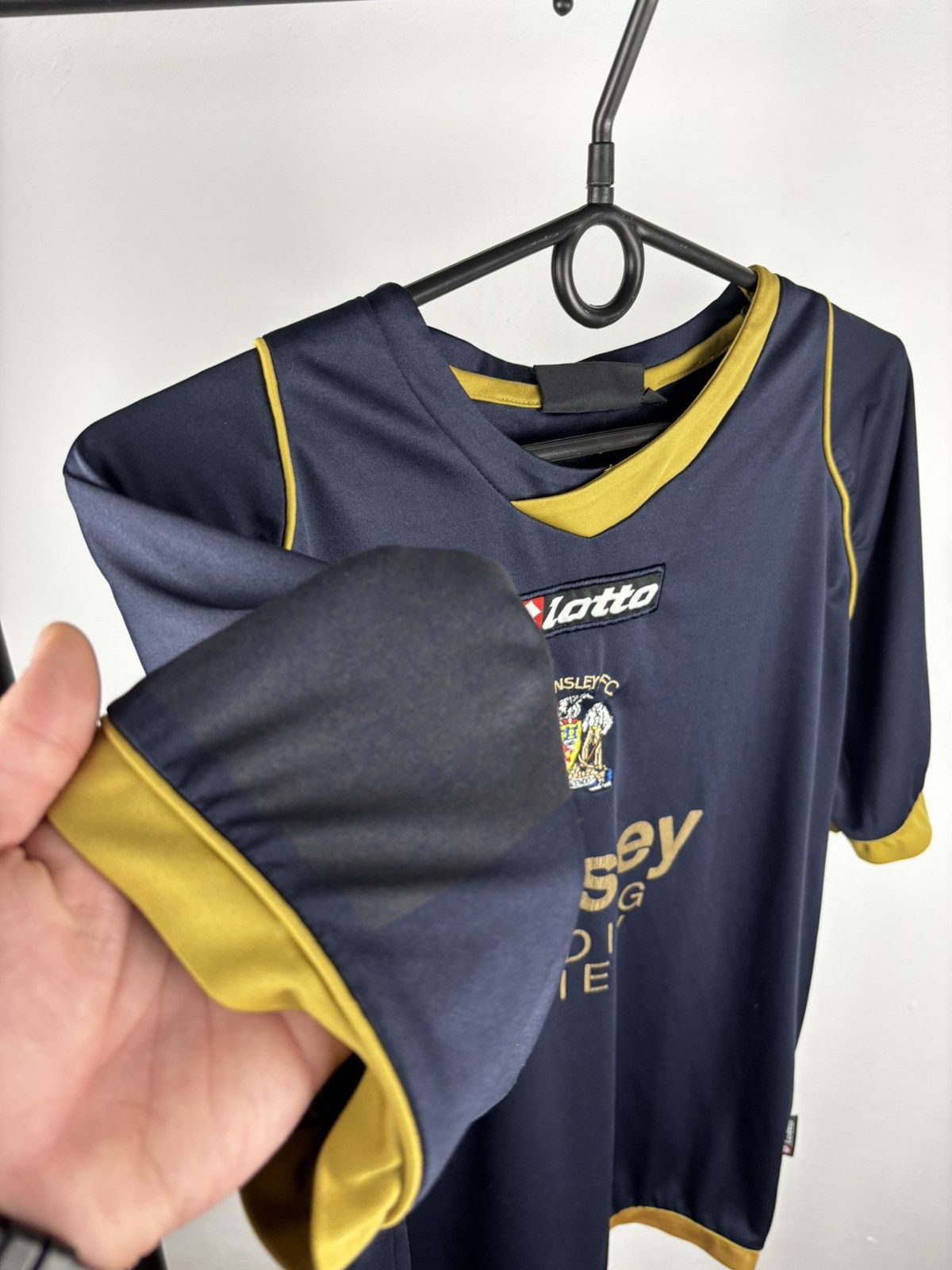 Lotto Sport Barnsley Lotto 2009 vintage soccer jersey S Size US S / EU 44-46 / 1 - 6 Thumbnail