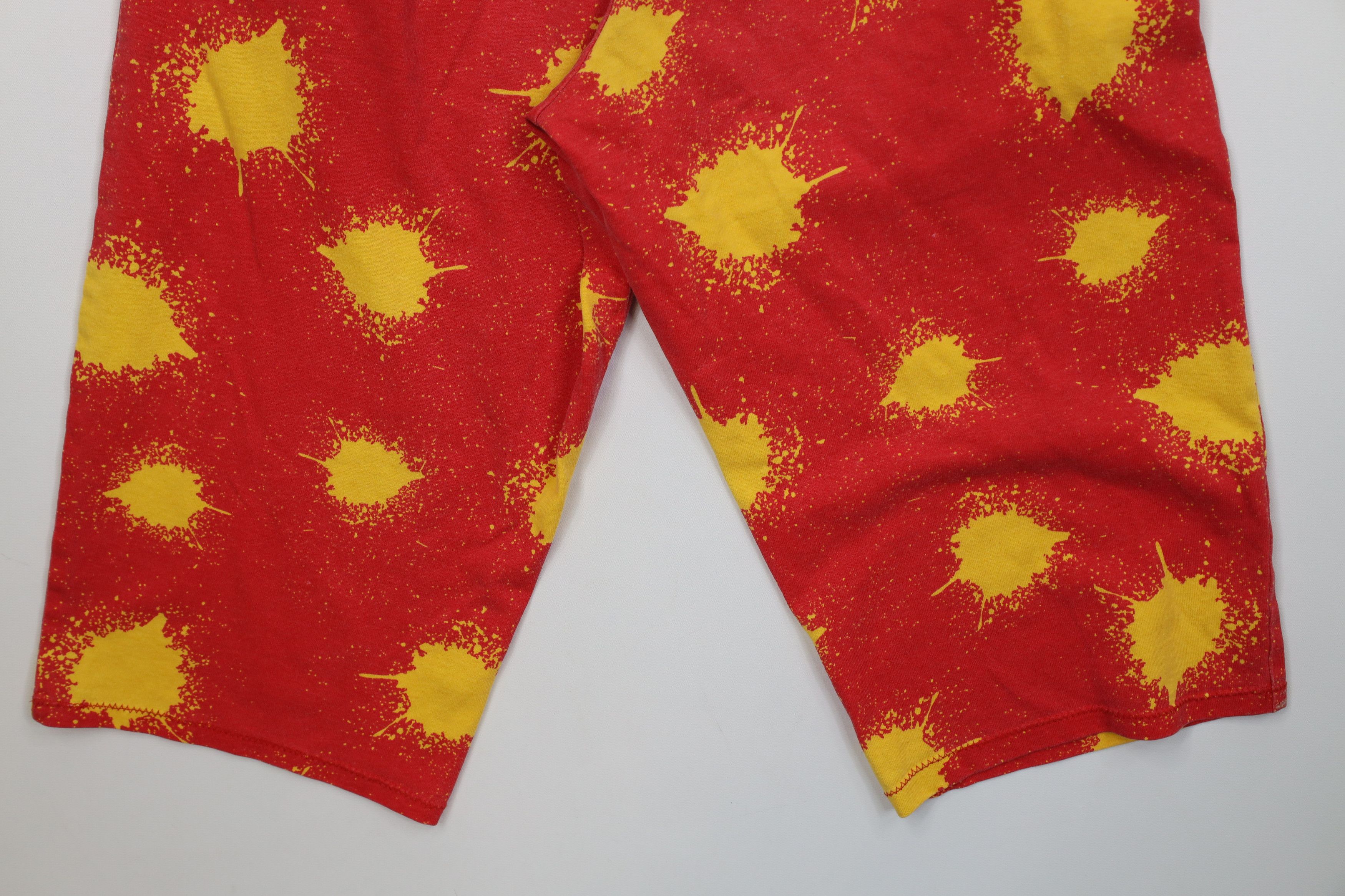 Vintage Vintage 90s Splatter Kansas City Chiefs Capris Shorts USA Size US 32 / EU 48 - 14 Thumbnail