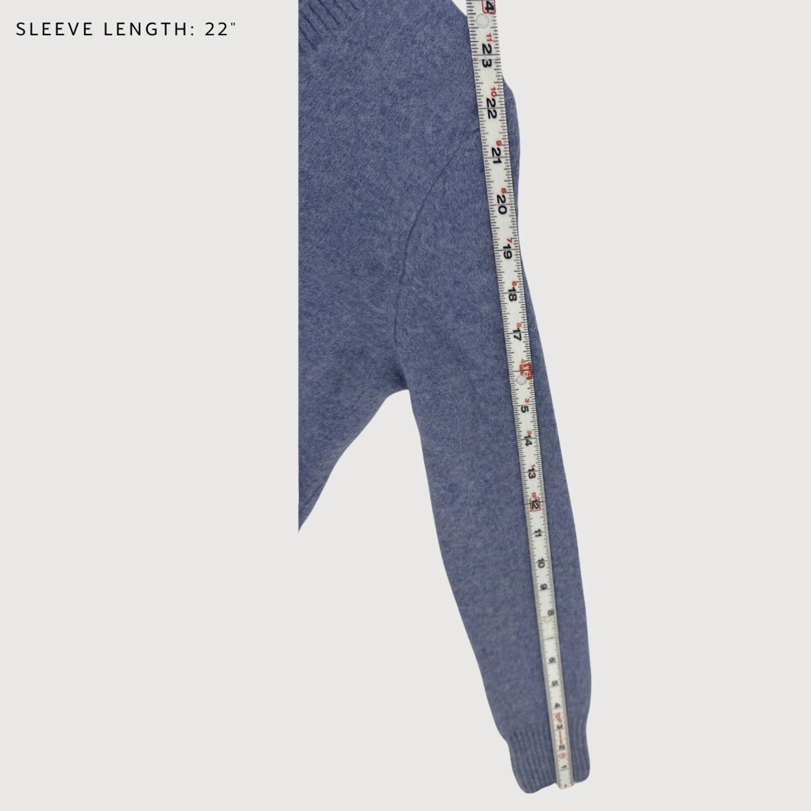 Saks Fifth Avenue Saks Fifth Avenue Cashmere Sweater V-Neck Light Blue M Size M / US 6-8 / IT 42-44 - 9 Thumbnail