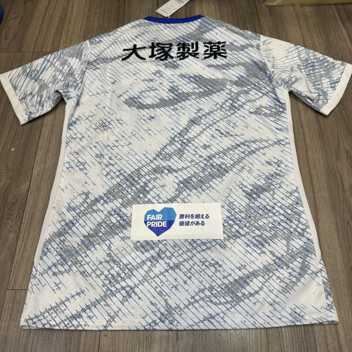 Mizuno Tokushima Vortis 2023 away shirt (bnwt) Size US XL / EU 56 / 4 - 2 Thumbnail
