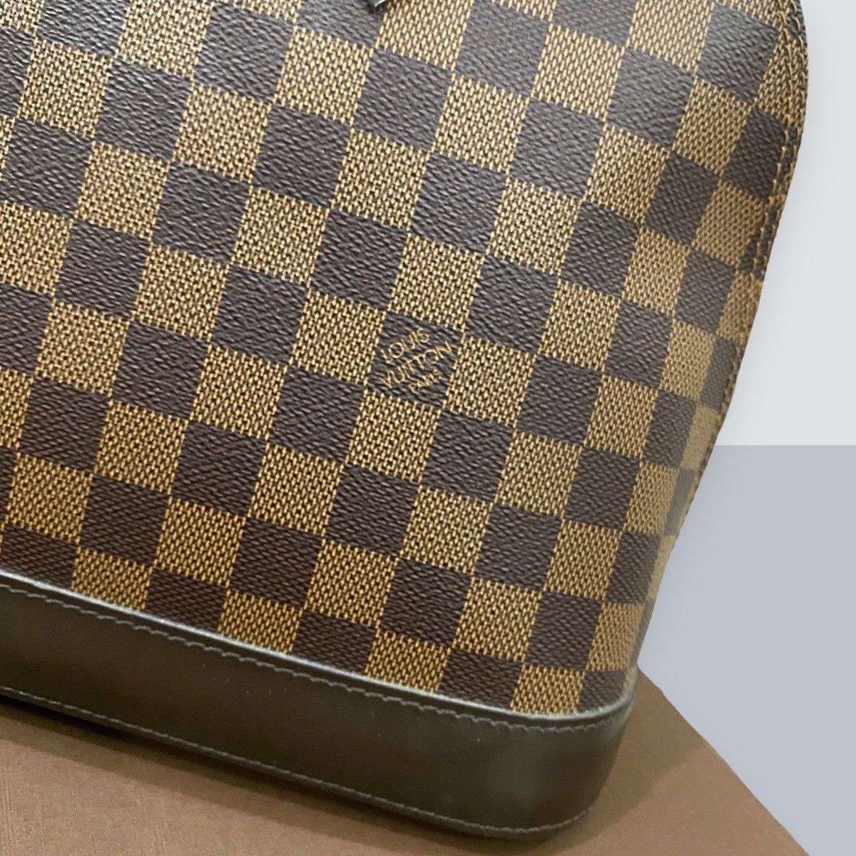 Louis Vuitton Authentic Louis Vuitton Alma PM Damier Ebene Size ONE SIZE - 3 Thumbnail