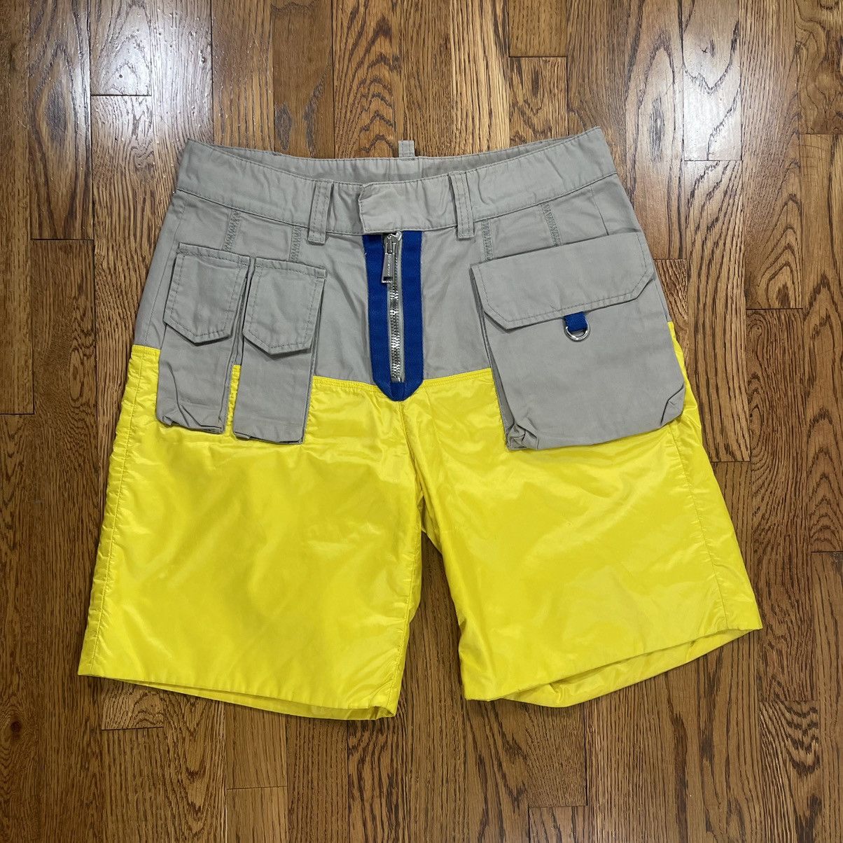 Image of Dsquared2 Shorts Men 40 Cargo Multicolor Pre Owned