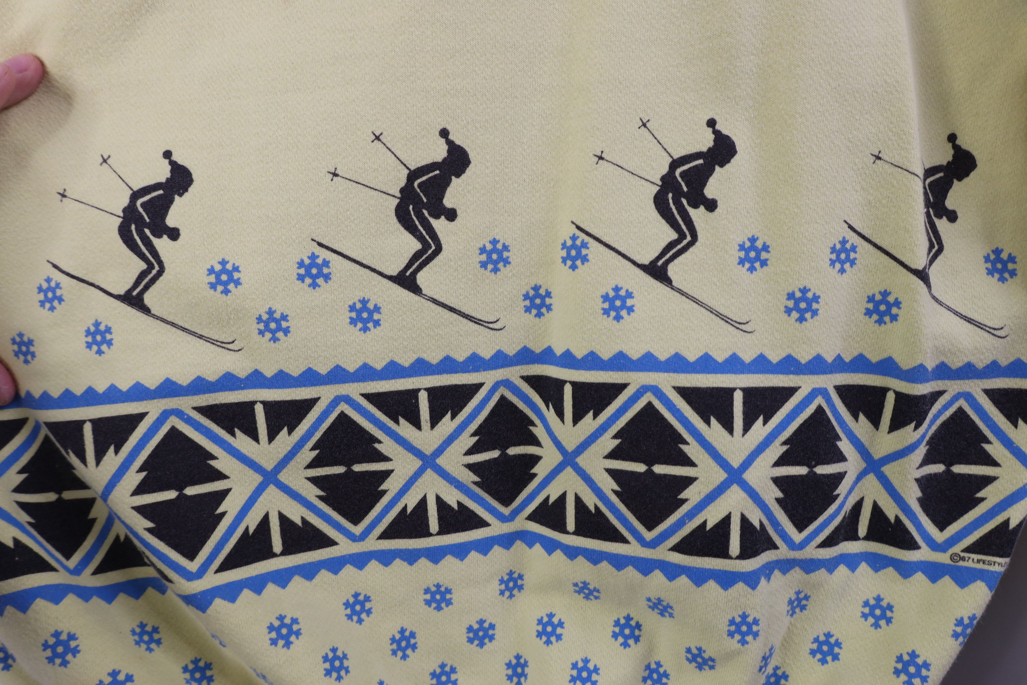 Vintage Vintage 80s Streetwear Skiing All Over Print Sweatshirt USA Size ONE SIZE - 5 Thumbnail