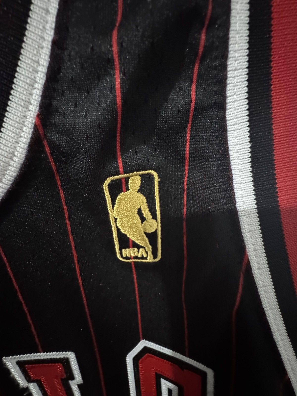 Mitchell & Ness Michael Jordan Bulls Jersey #23 (1996-97) Size US XL / EU 56 / 4 - 5 Thumbnail