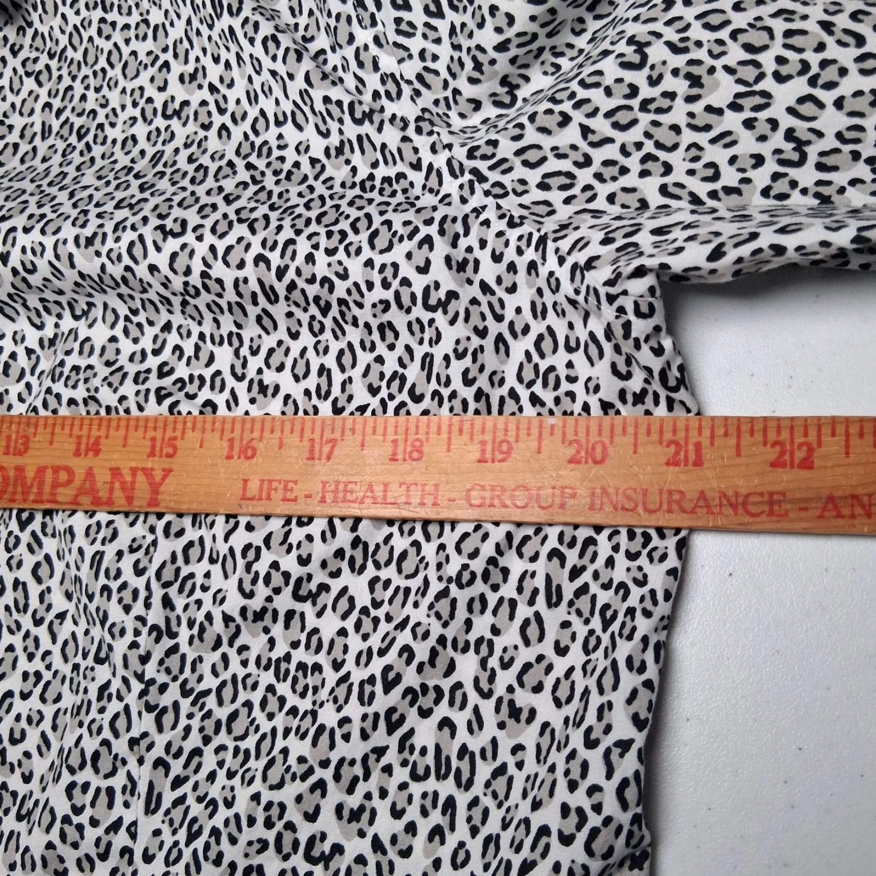 Talbots Talbots Blouse Women 14 Gray Black Leopard Print Long Sleeve Button Size XL / US 12-14 / IT 48-50 - 5 Thumbnail