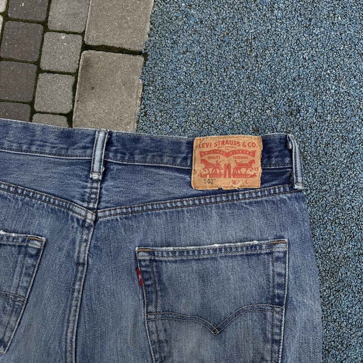 Levi's × Vintage Vintage Levi’s Shorts Size 34 Style USA 00s USA Size US 34 / EU 50 - 5 Thumbnail