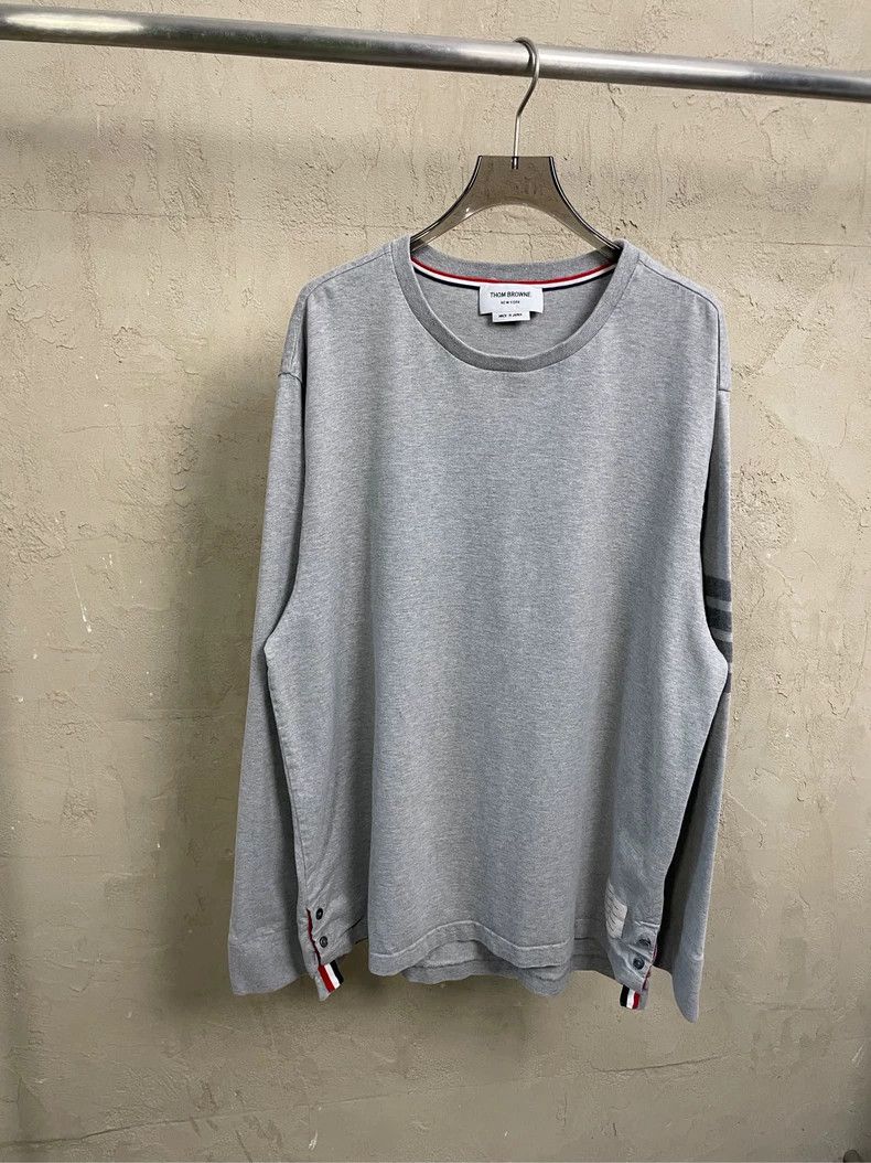 Thom Browne Thom Browne Gray four-striped long-sleeved T-shirt 2505-Nex Size US XL / EU 56 / 4 - 1 Thumbnail