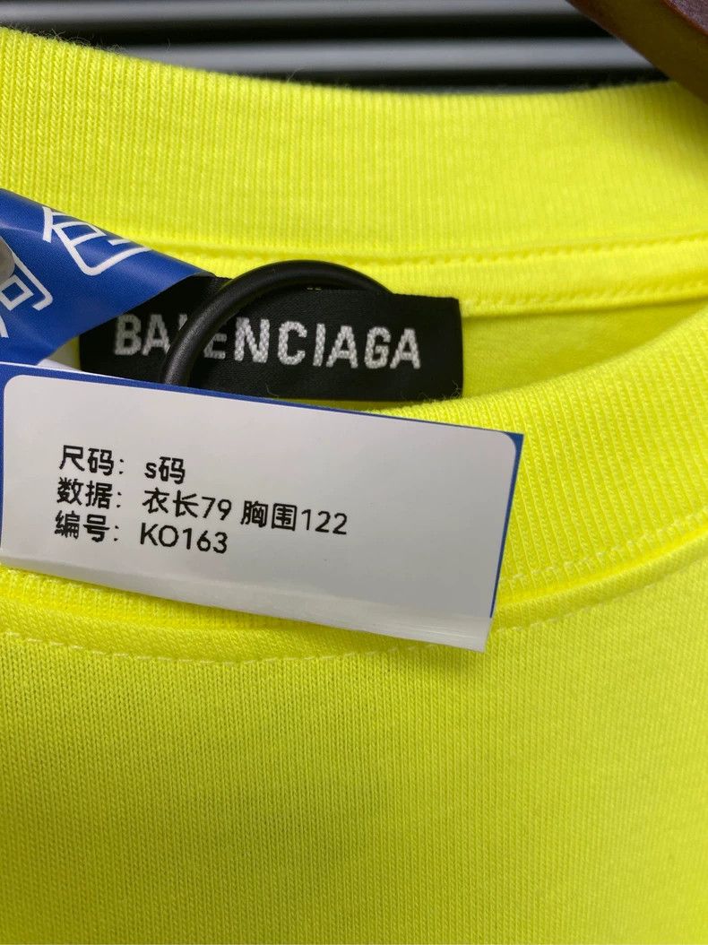 Balenciaga Balenciaga Coca-Cola Wave Apple Green Short Sleeve T-Shirt Size US S / EU 44-46 / 1 - 4 Thumbnail