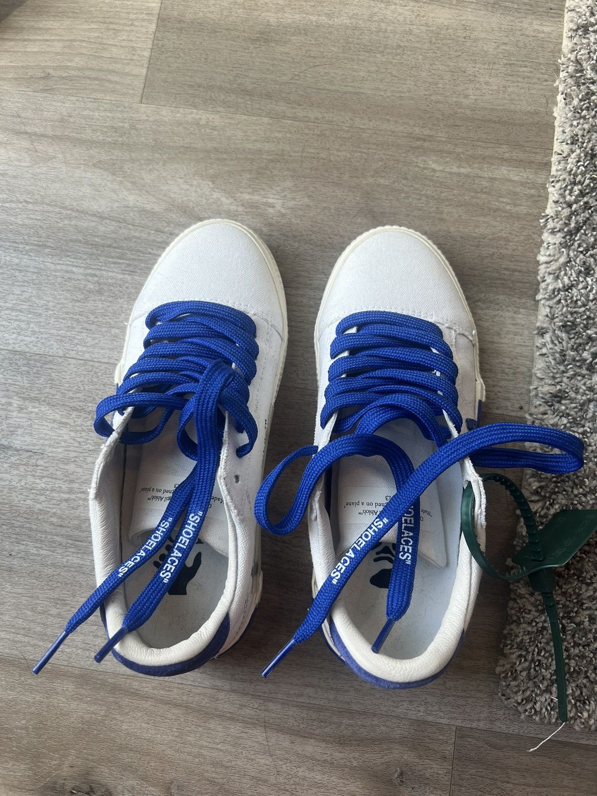 Off-White Off-White Vulc Low Cut Sneaker (White/Blue) Size US 7 / IT 37 - 4 Thumbnail