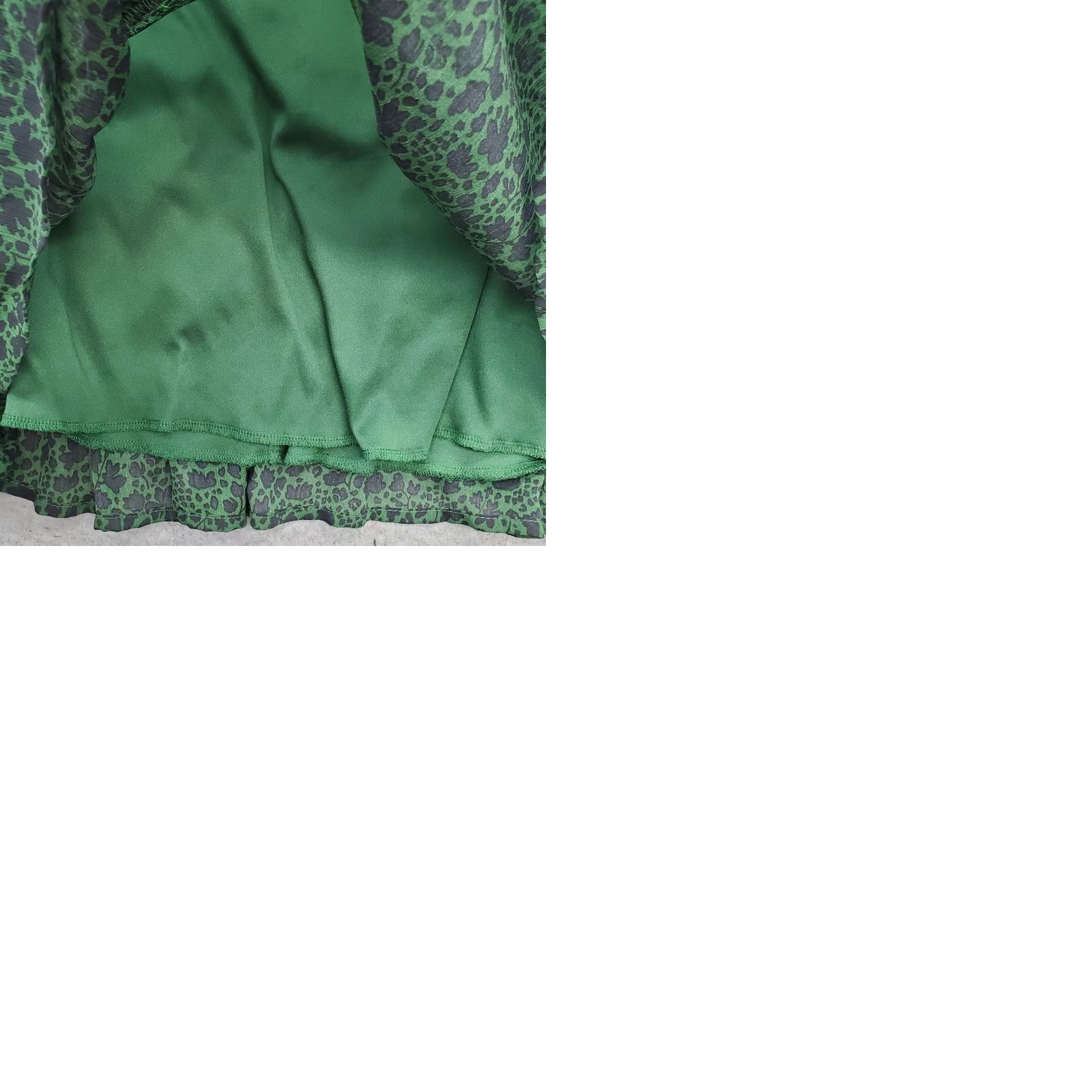 Vintage Trixxi Womens Green & Black Animal Print Chiffon Smocked Back Ruffle Dress M Size M / US 6-8 / IT 42-44 - 9 Thumbnail