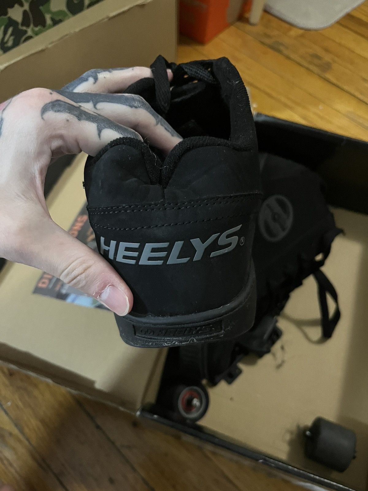 Heelys Black heelys low top sneakers Size US 10 / EU 43 - 4 Thumbnail