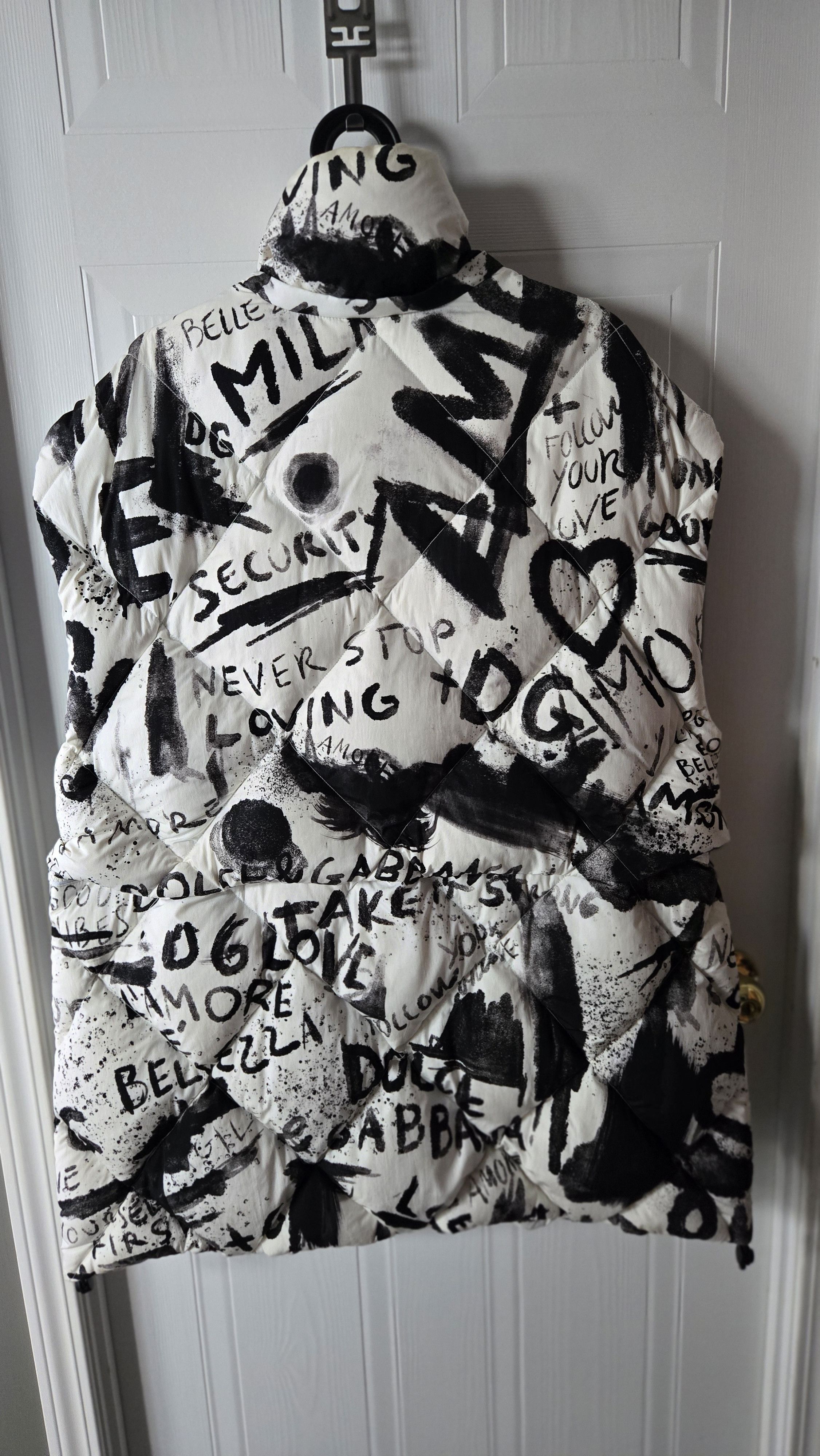 Dolce & Gabbana Dolce & Gabana Grafitti Print Down Jacket Size M / US 6-8 / IT 42-44 - 7 Thumbnail