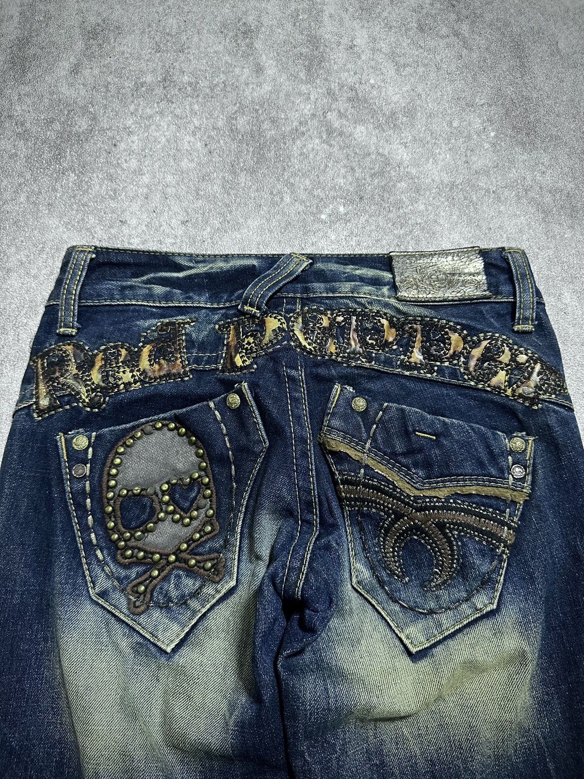Japanese Brand Japanes Red Pepper Embroidery Tiger Studs Skull Flared Jeans Size US 28 / EU 44 - 4 Thumbnail