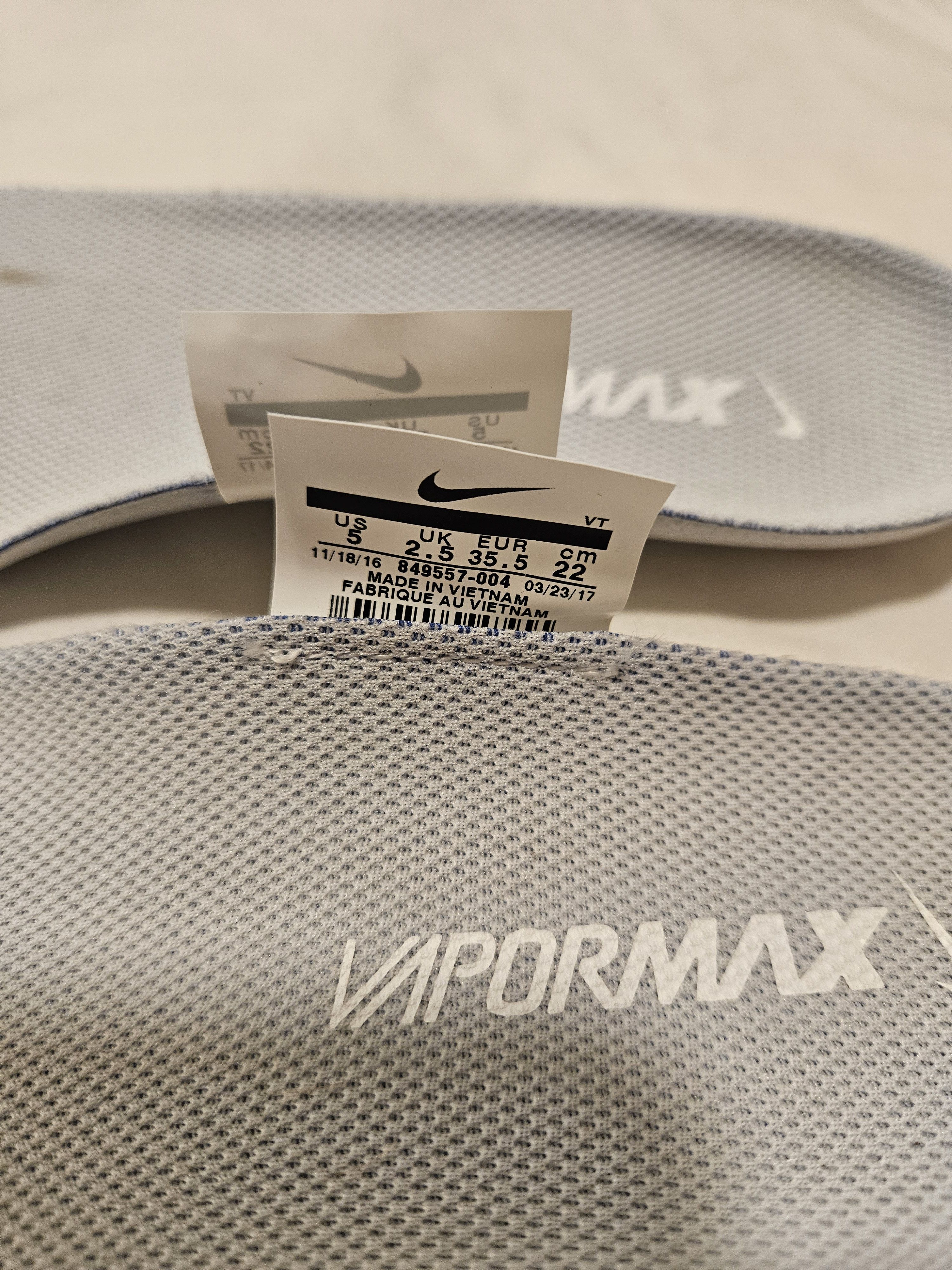Nike 2017 Nike Air VaporMax Pure Platinum shoes Size US 5 / IT 35 - 10 Thumbnail