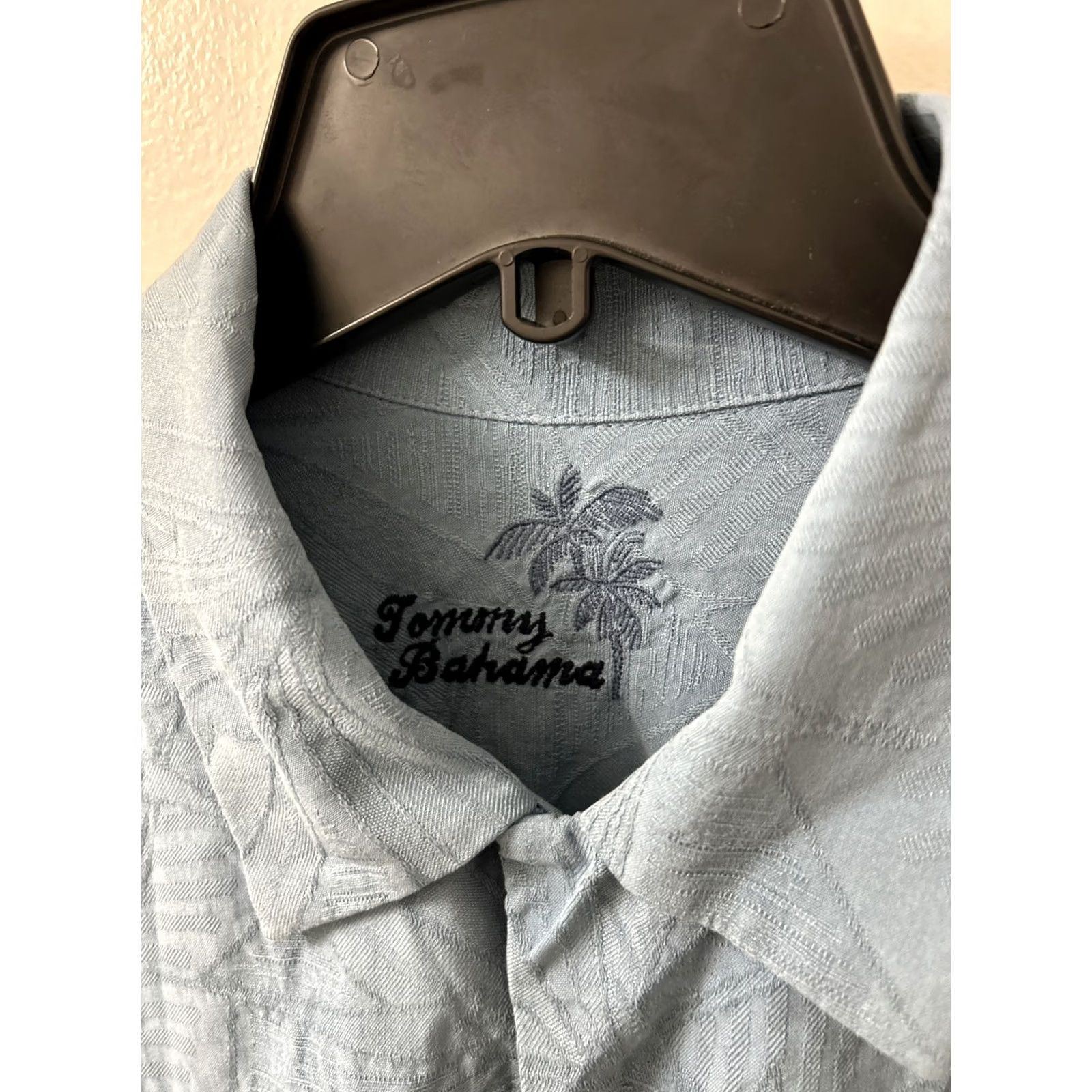 Tommy Bahama Tommy Bahama Shirt Mens S Blue 100% Silk Short Sleeve Button-Down Pocket Tropical Regular Fit Size US S / EU 44-46 / 1 - 6 Thumbnail