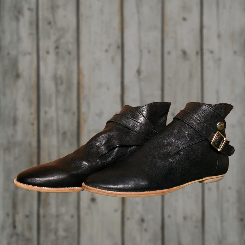 House of Harlow VINTAGE House of Harlow 1960 Holli Black Leather Bootie Women US 9 EUR 39.5 Flat Ankle Bootie Pull Snap Costume, Boots, Shoes Size US 9 / IT 39 - 1 Thumbnail