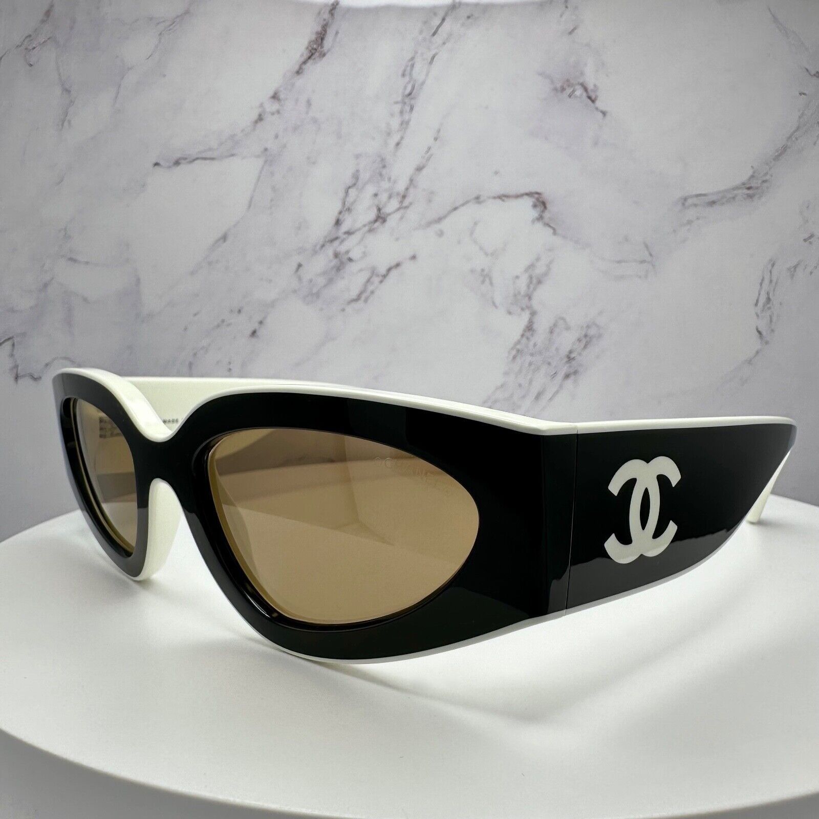 New CHANEL Black White Cat Eye Sunglasses CC Logo Authentic