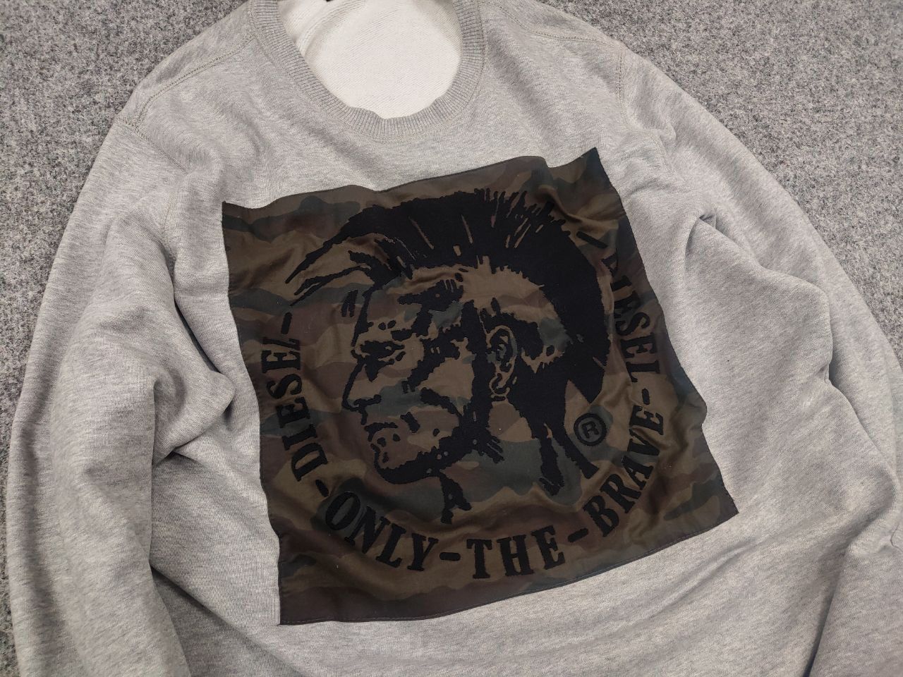 Diesel Diesel Classic Logo Camo Gray Crew Chek Sweatshirt Y2K Style Size US XL / EU 56 / 4 - 6 Thumbnail