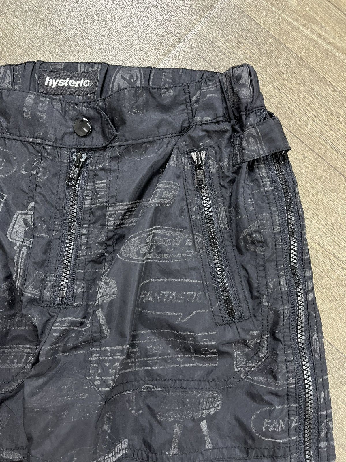 Hysteric Glamour 🇯🇵Vintage Hysteric Glamour AOP Multizipper Parachute Pants Size US 27 - 12 Thumbnail