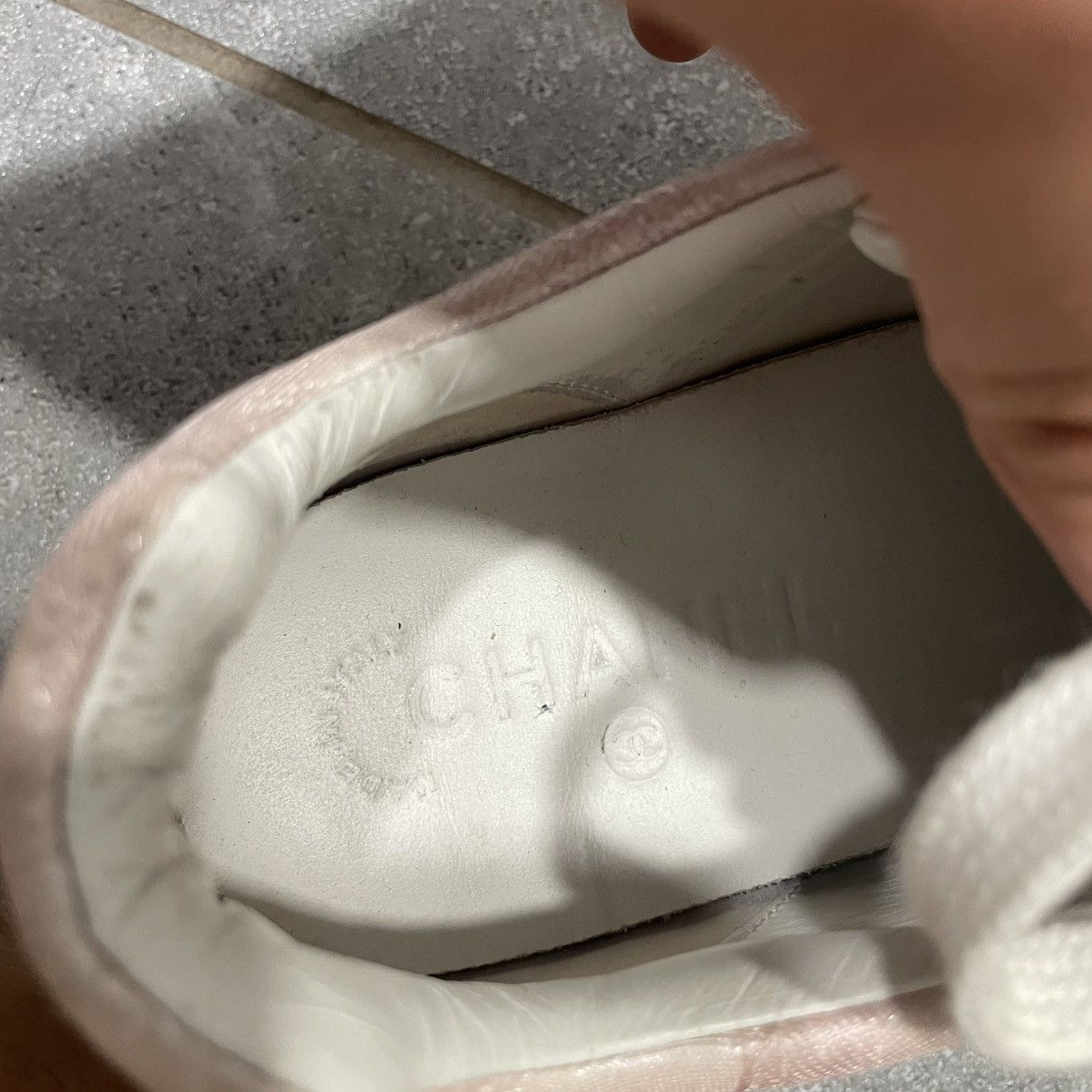 Chanel 37.5 Chanel Interlocking CC Trainer pink shoes sneakers glit Size US 7.5 / IT 37.5 - 10 Thumbnail