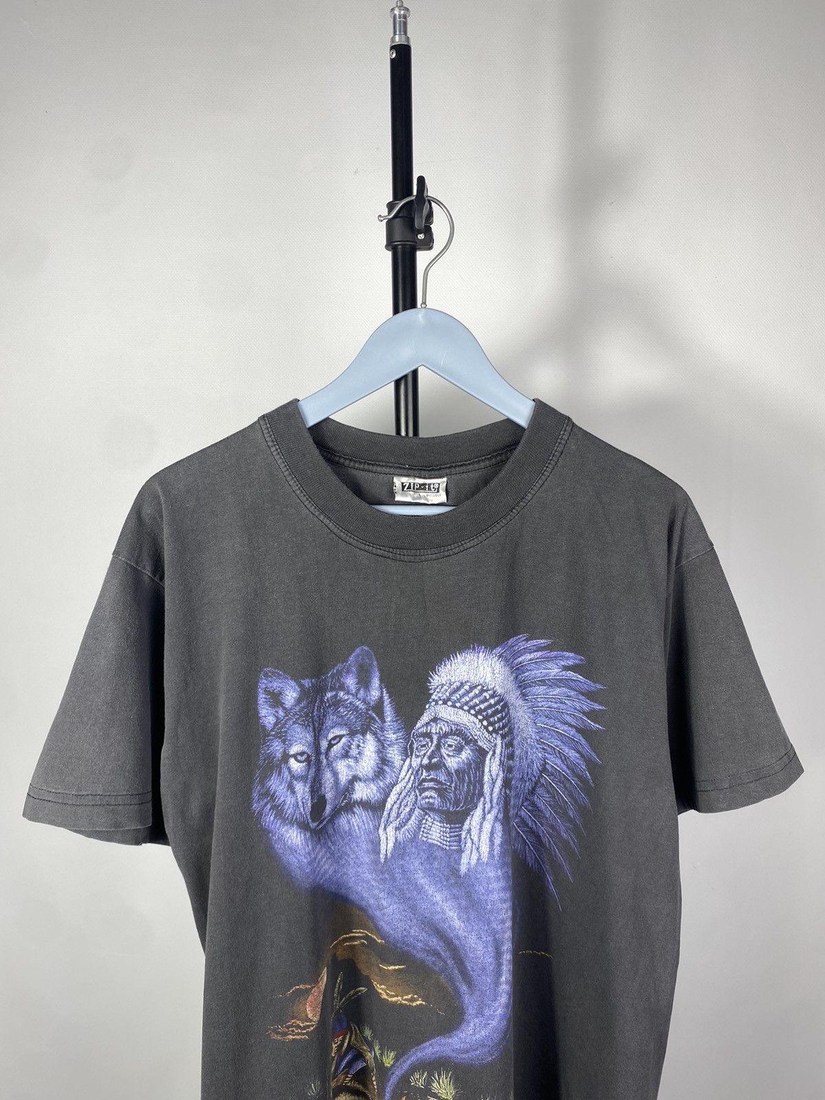 Native × Vintage Vintage 90s USA rare Indian Wolf Faded t-shirt Size US L / EU 52-54 / 3 - 5 Thumbnail