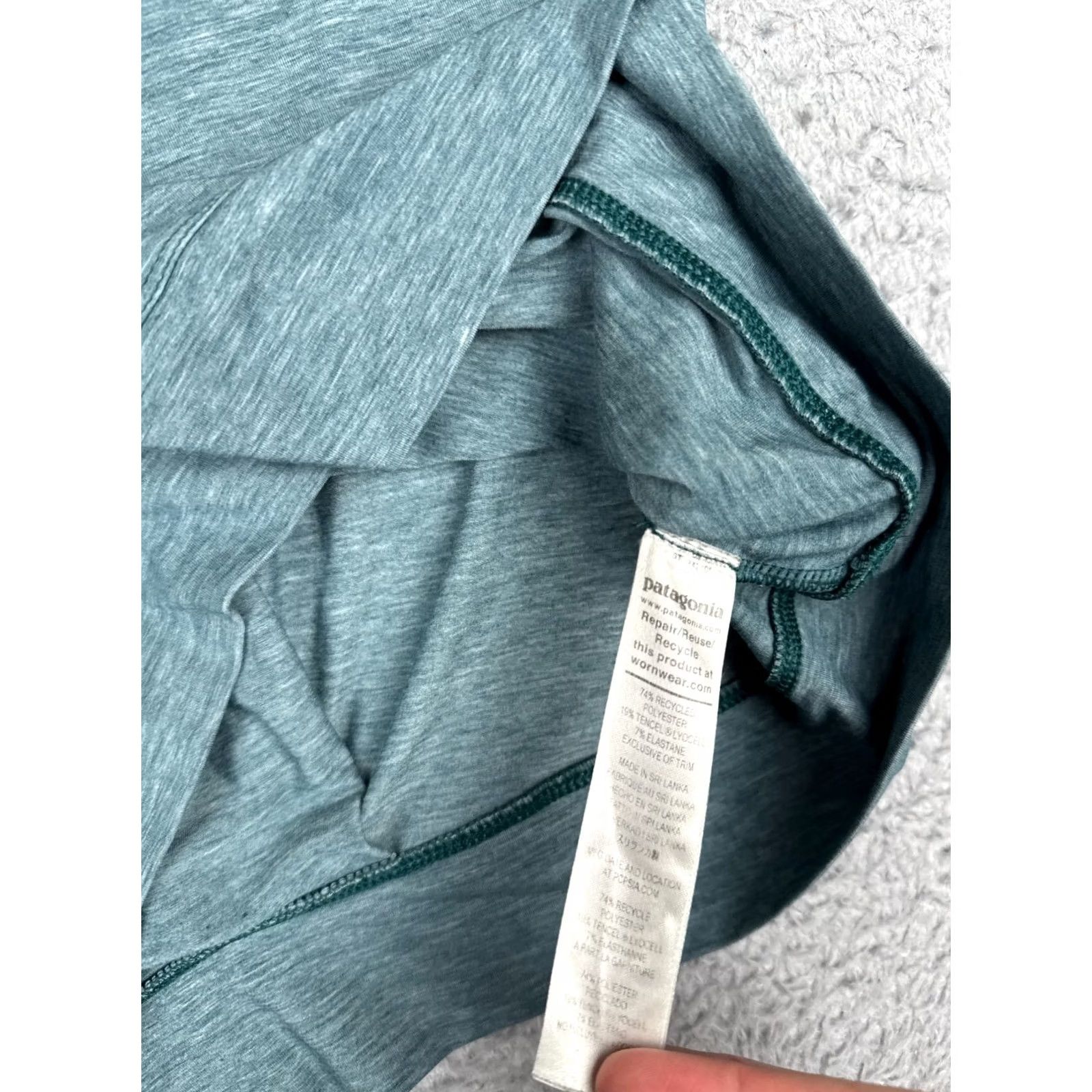 Patagonia Patagonia Shirt Women XS Blue Long Sleeve Crew Poly Blend T-Shirt Casual Outdoor Size XS / US 0-2 / IT 36-38 - 7 Thumbnail