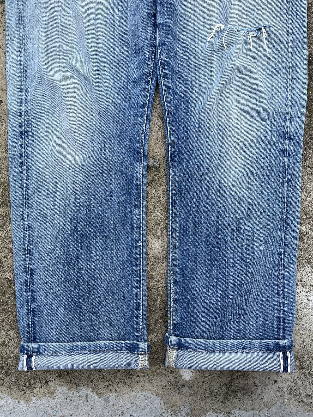 Japanese Brand × Jean × Uniqlo 🔥Japanese Brand Uniqlo Selvedge Distressed Denim W35🔥 Size US 35 - 10 Thumbnail